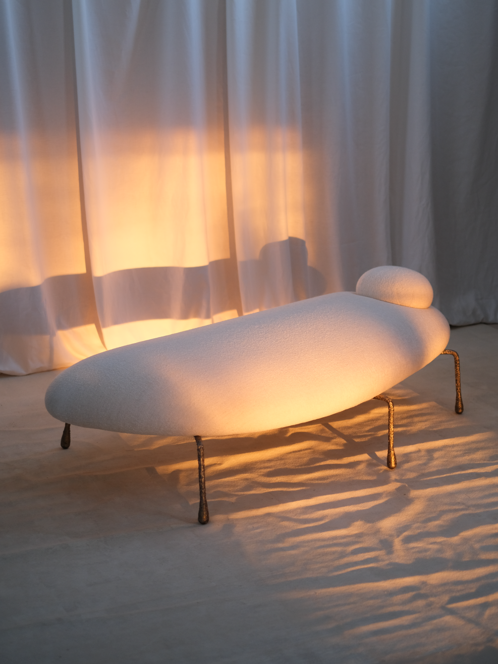 Altin-serenity-day-bed-light