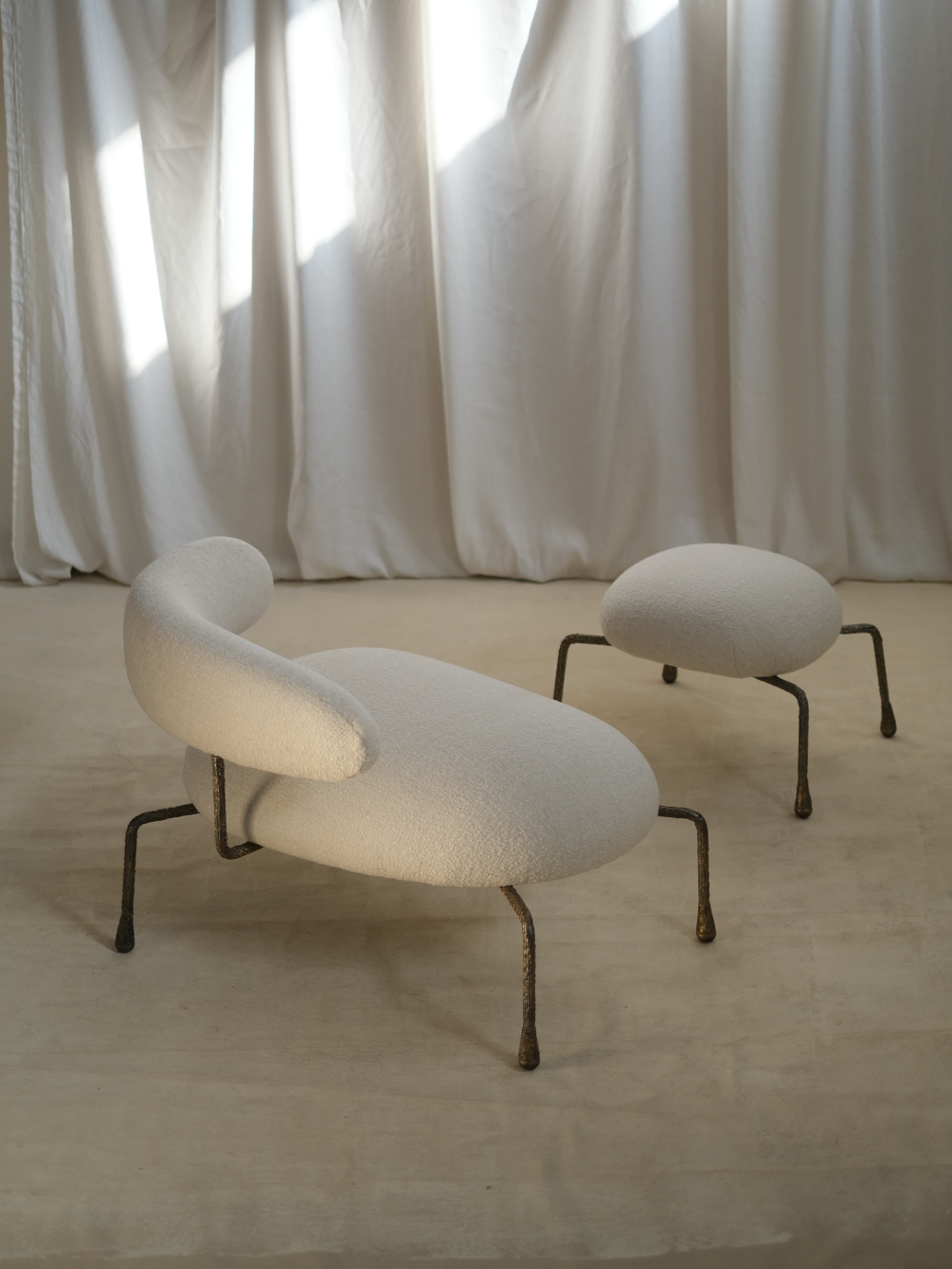 Altin-solo-ottoman-with-sadik