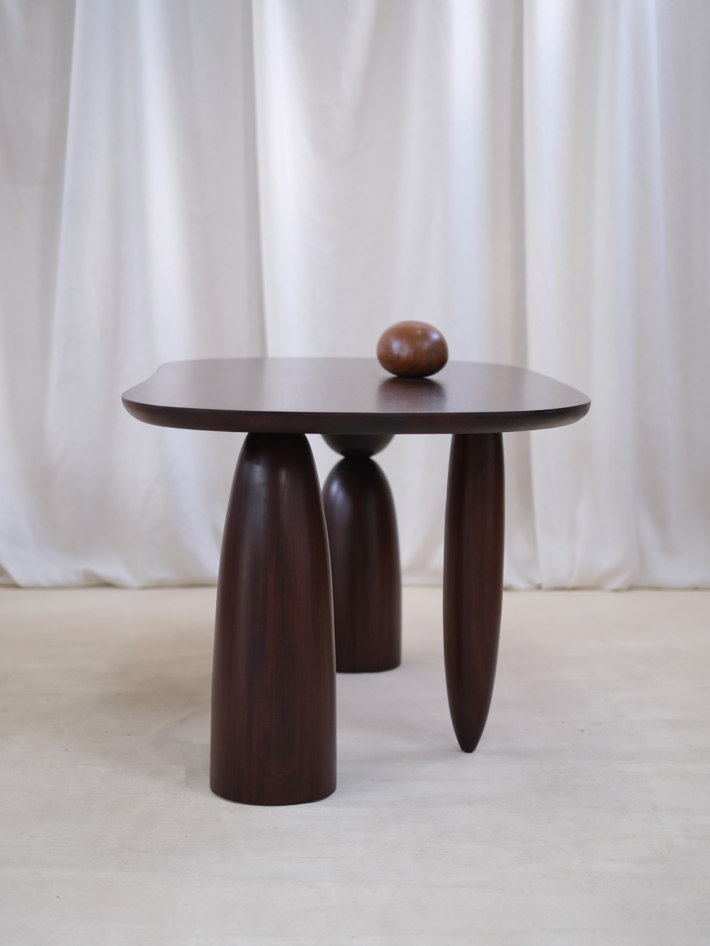 Altin-studio-mars-wooden-desk-side